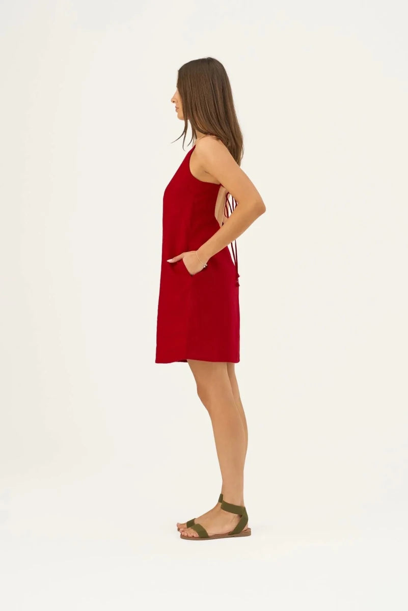 Stella Kleid in Rot – Verspielte Eleganz mit modernem Twist - The Baltic Shop