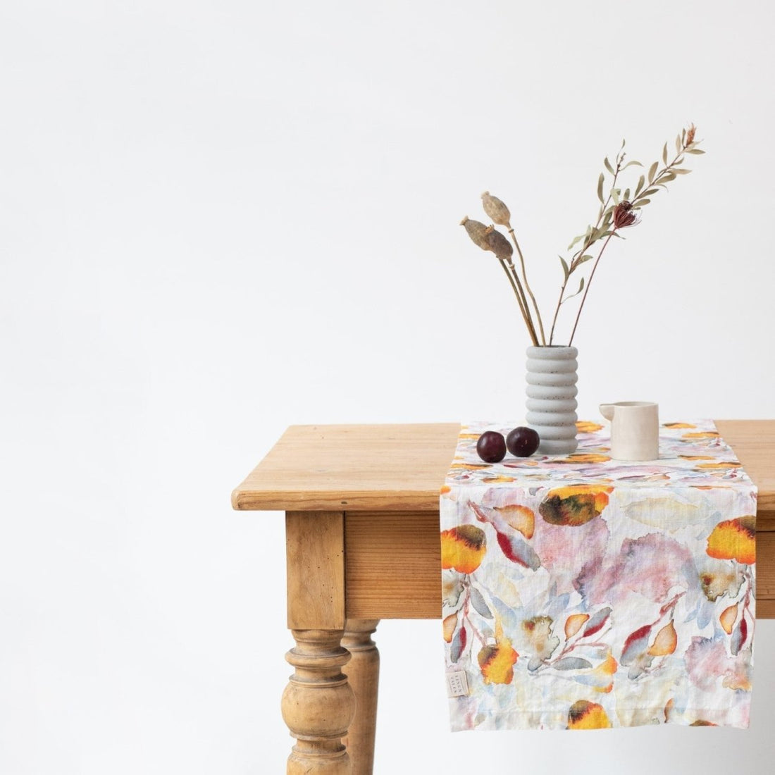 Tischläufer aus Leinen - Orange Flow - The Baltic Shop