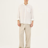 Unisex Leinenhemd in Weiß – Lockeres Hemd aus 100 % Leinen - The Baltic Shop