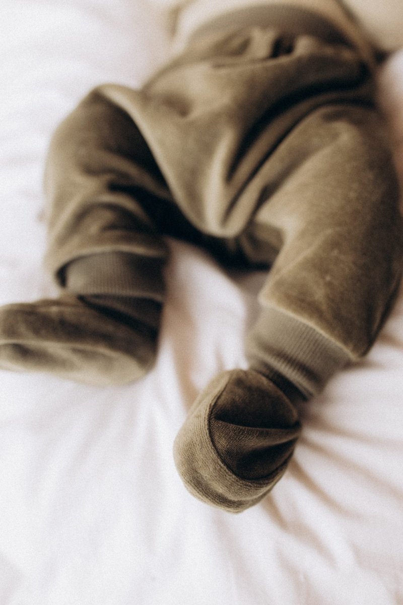 Velour Baby Schuhe aus Bio Baumwolle in 3 Farben - The Baltic Shop