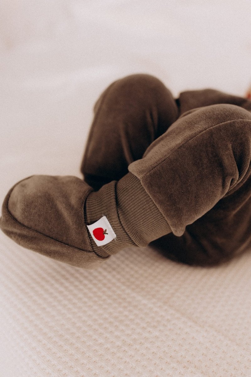 Velours-Hose Baby aus Bio-Baumwolle | Wooly Organic - The Baltic Shop