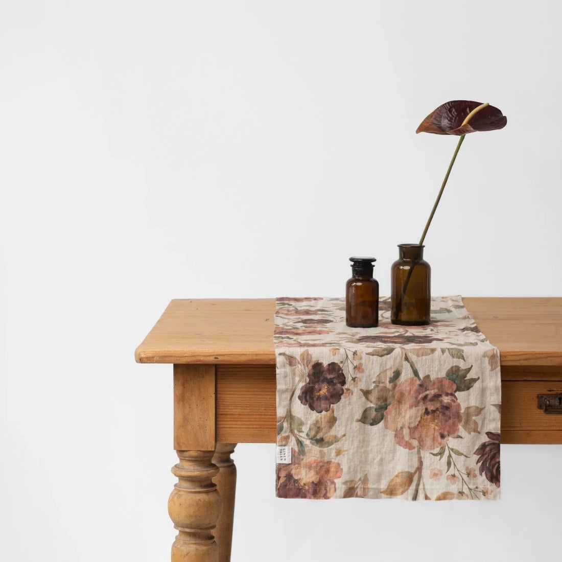 Vintage Roses herbstlicher Tischläufer aus Leinen - The Baltic Shop