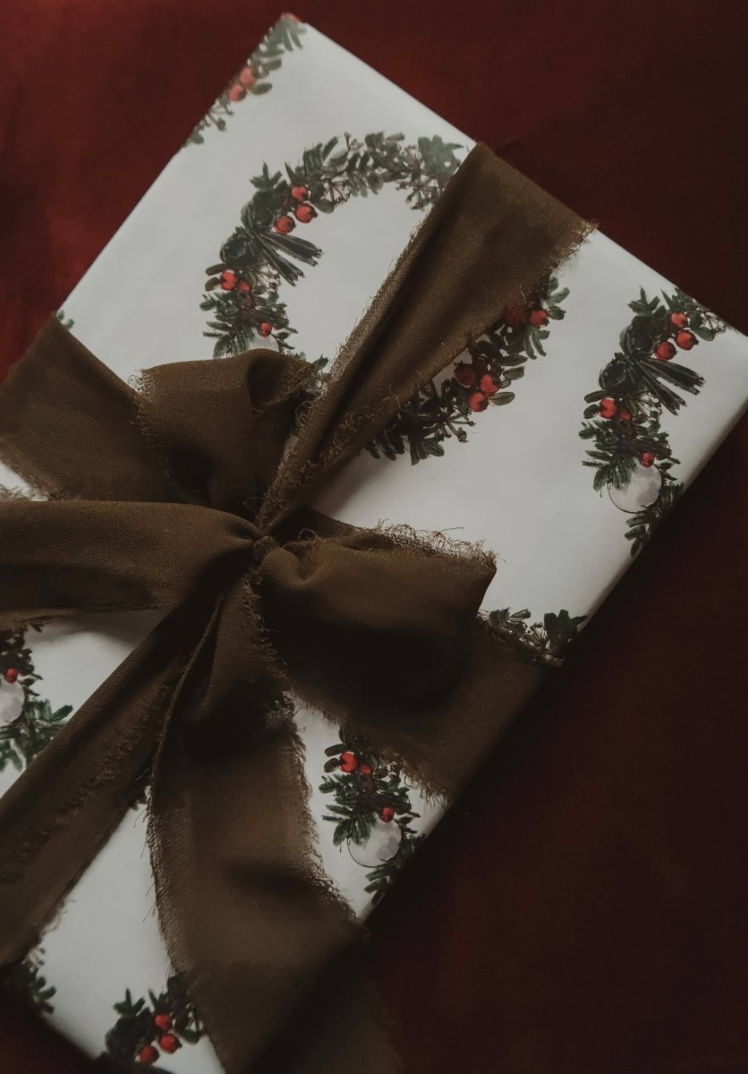 Weihnachtskranz, weißes Geschenkpapier, 3 - teiliges Set - The Baltic Shop