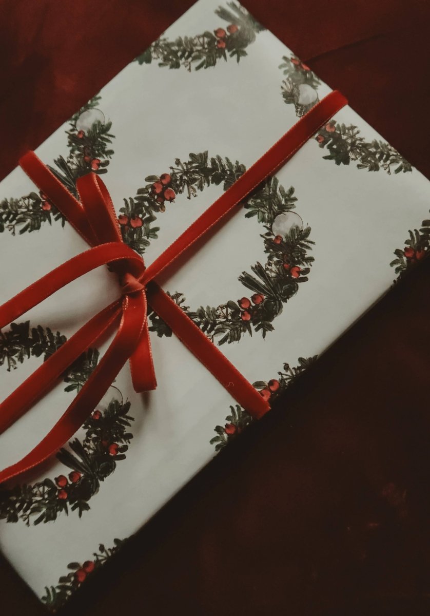 Weihnachtskranz, weißes Geschenkpapier, 3 - teiliges Set - The Baltic Shop