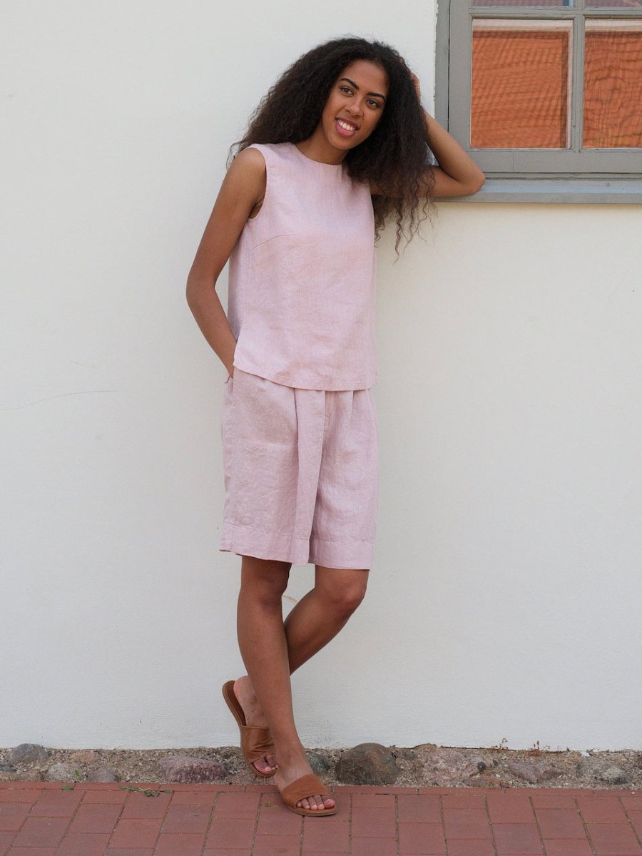 Weite Leinenshorts mit Falten - The Baltic Shop