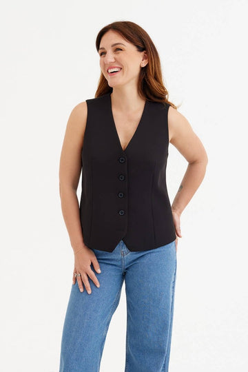 Weste 'HAGUE' | schwarze, taillierte, klassische Anzugweste - The Baltic Shop