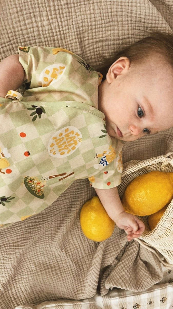 Wickelbody mit Italienischer Esskulturmuster - The Baltic Shop