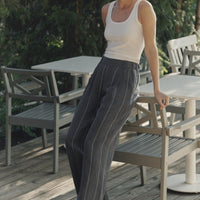 Willow Hose aus Leinen in Grau mit Weiße Streifen - The Baltic Shop