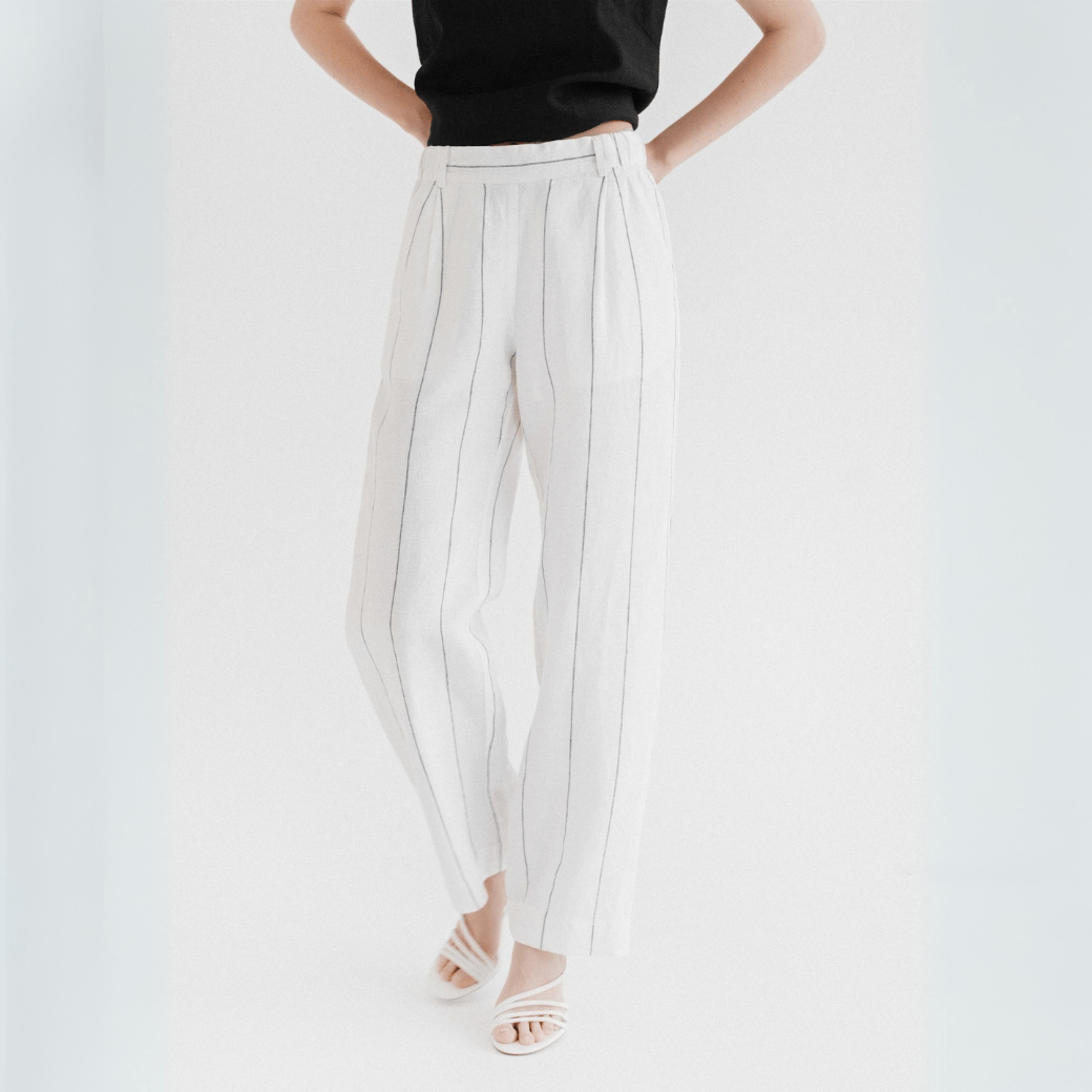 Willow Hose aus Leinen in Weiß mit graue Streifen - The Baltic Shop