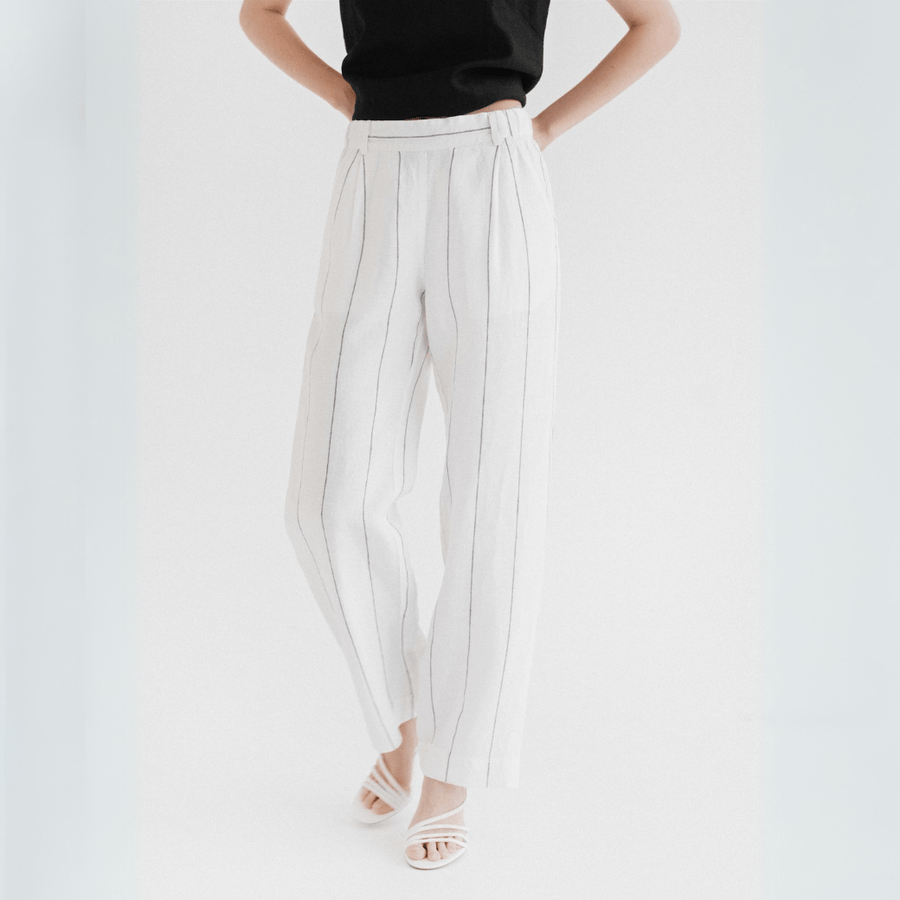 Willow Hose aus Leinen in Weiß mit graue Streifen - The Baltic Shop