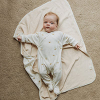 Wrap Strampler Pyjama in 2 Farben - The Baltic Shop