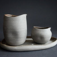 HANDGEFERTIGTER TELLER AUS STEINZEUG - The Baltic Shop