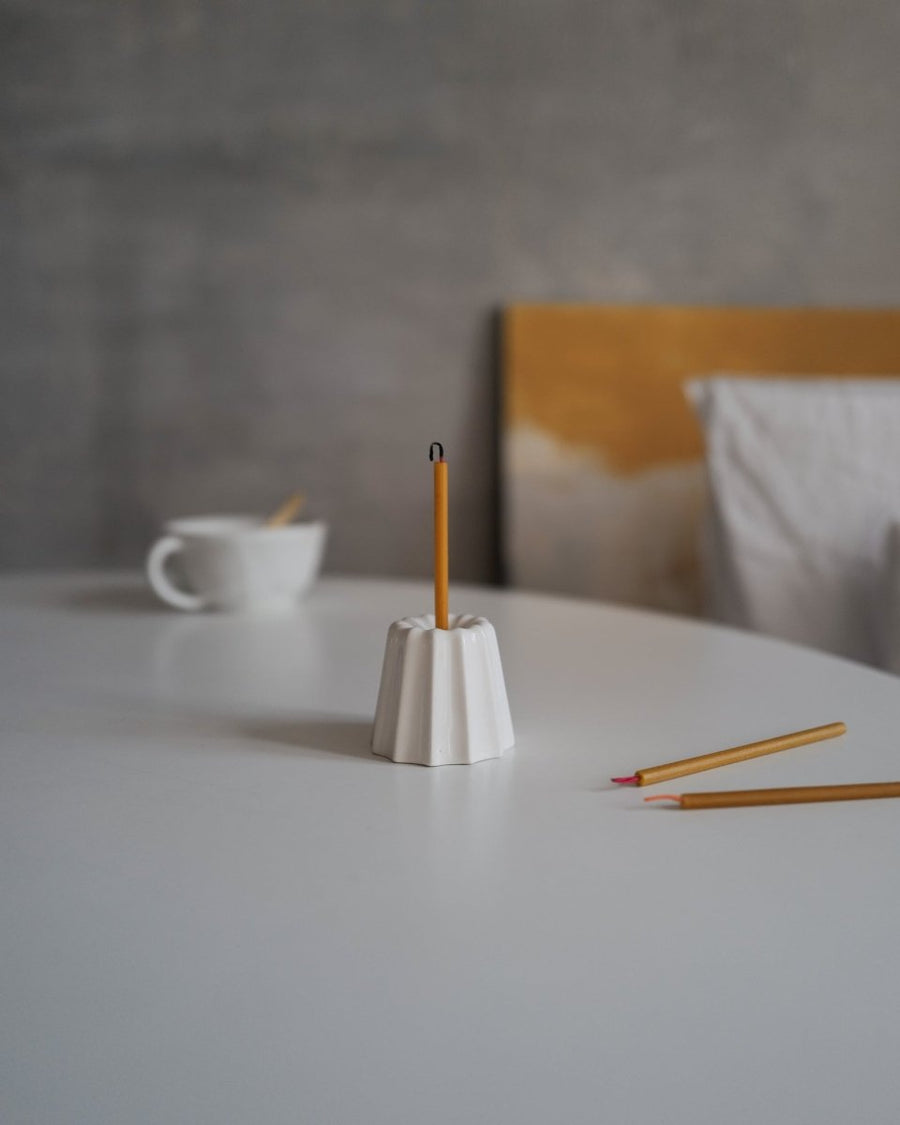 Kerzenhalter aus Porzellan, groß - The Baltic Shop