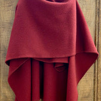 Poncho aus 100% Wolle in 2 Farben - The Baltic Shop