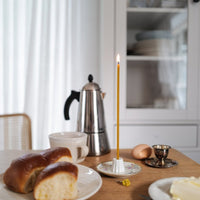 Schlanke Kerzen aus reinem Bienenwachs - The Baltic Shop