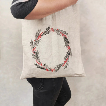 Tragetasche aus natürlichem Leinen mit Handgemachtem Weihnachtskranzmuster - The Baltic Shop