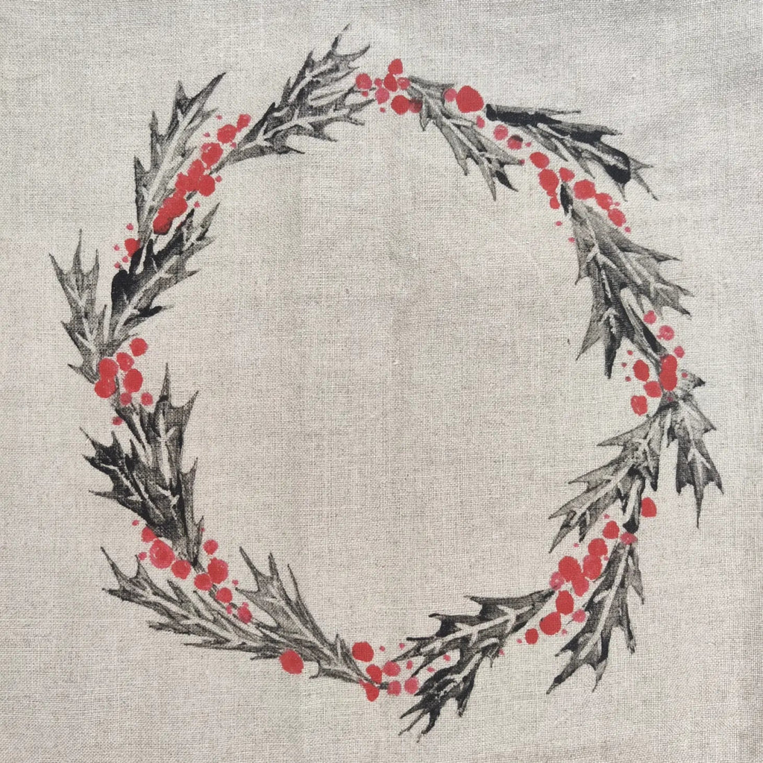 Tragetasche aus natürlichem Leinen mit Handgemachtem Weihnachtskranzmuster - The Baltic Shop