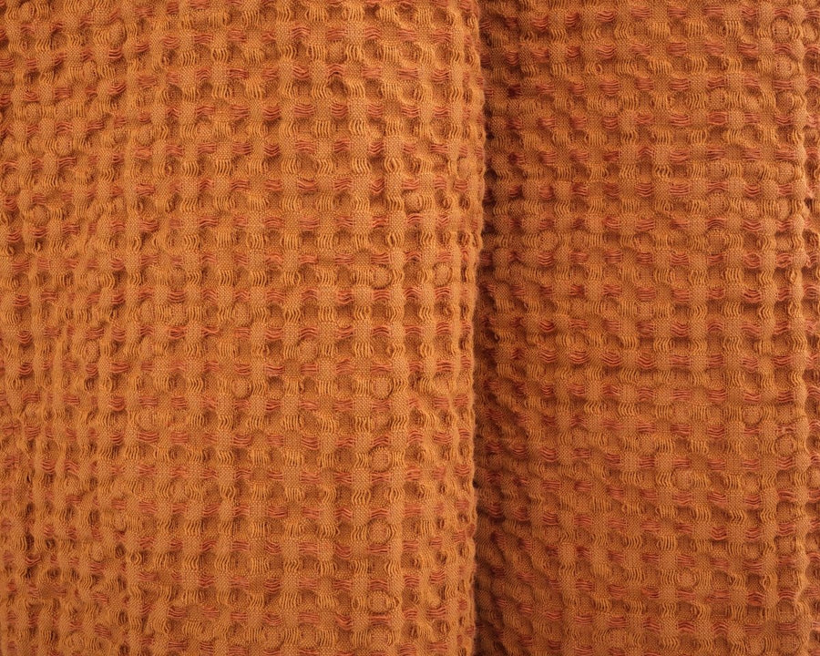 Überwurfdecke im Waffelmuster aus Leinen - The Baltic Shop